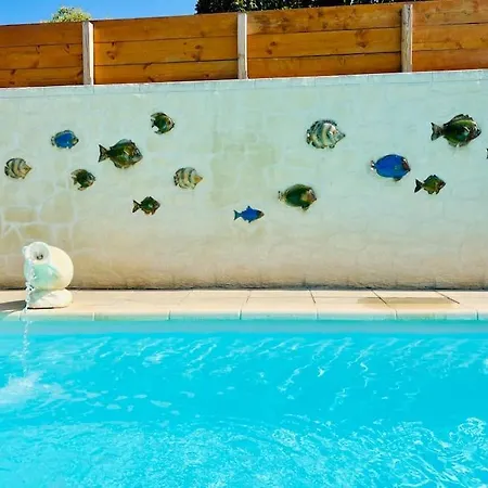 Soleil - Piscine, Parking, Jardin, Calme, Wifi, 2 Personnes Istres