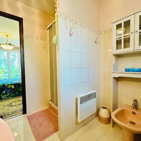 Apartment Soleil - Piscine, Parking, Jardin, Calme, Wifi, 2 Personnes