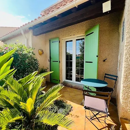 Apartment Soleil - Piscine, Parking, Jardin, Calme, Wifi, 2 Personnes *