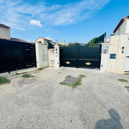 Soleil - Piscine, Parking, Jardin, Calme, Wifi, 2 Personnes